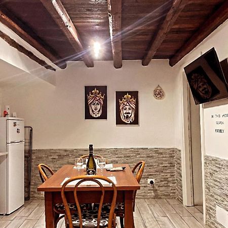 La Casetta Del Borgo Palermo Luaran gambar